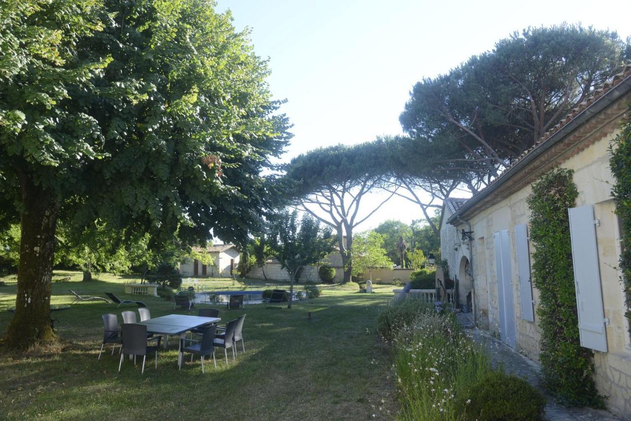 Chateau Rosemont - Grande Maison Familiale Campagne Dans Le Medoc Avec Piscine Et Tennis A 15 Mn Bordeaux Labarde Exterior foto